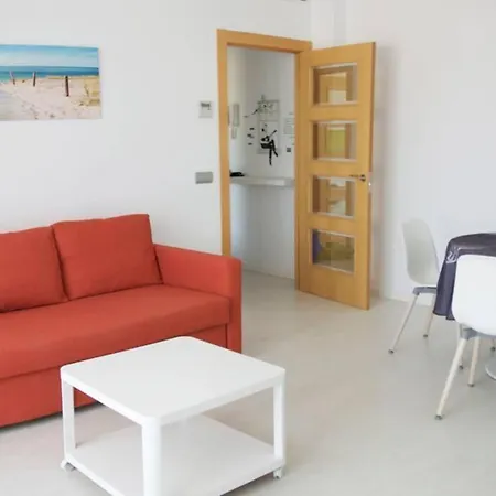Diseno A Cien Metros Del Mar. Apartment Torredembarra
